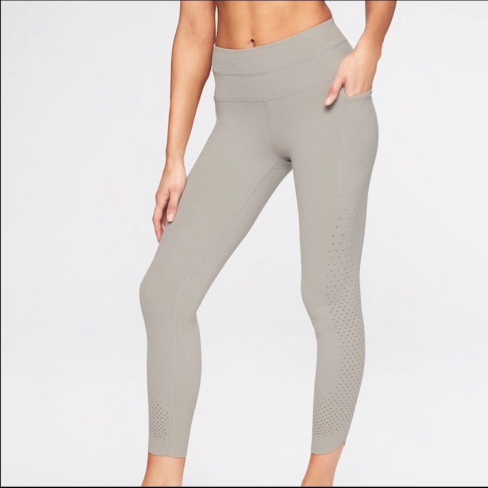 Athleta Stash Pocket Chakra 7/8 Tight - Gray